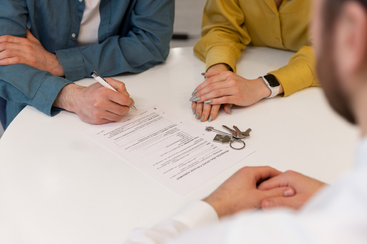 What Things You Must Verify Before Signing a Sale Deed?